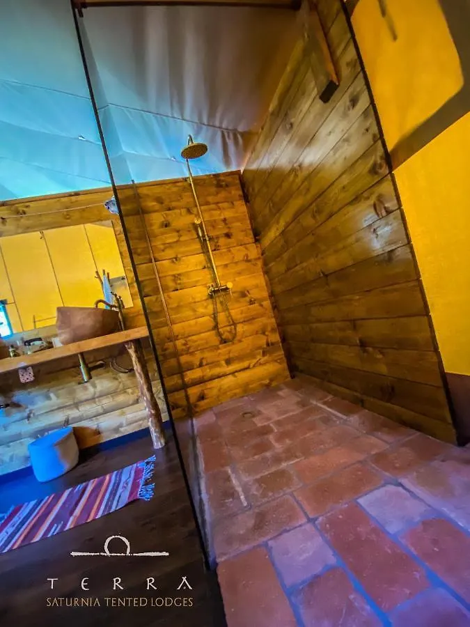 Terra - Saturnia Tented Lodges אוהל מפואר